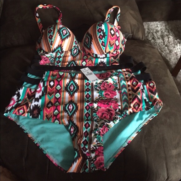 ‼️SOLD‼️ - Picture 2 of 8